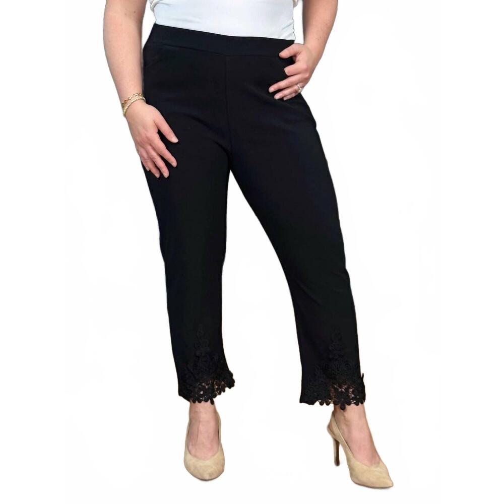 NEW COCO + CARMEN georgie lace detail capris pants in black